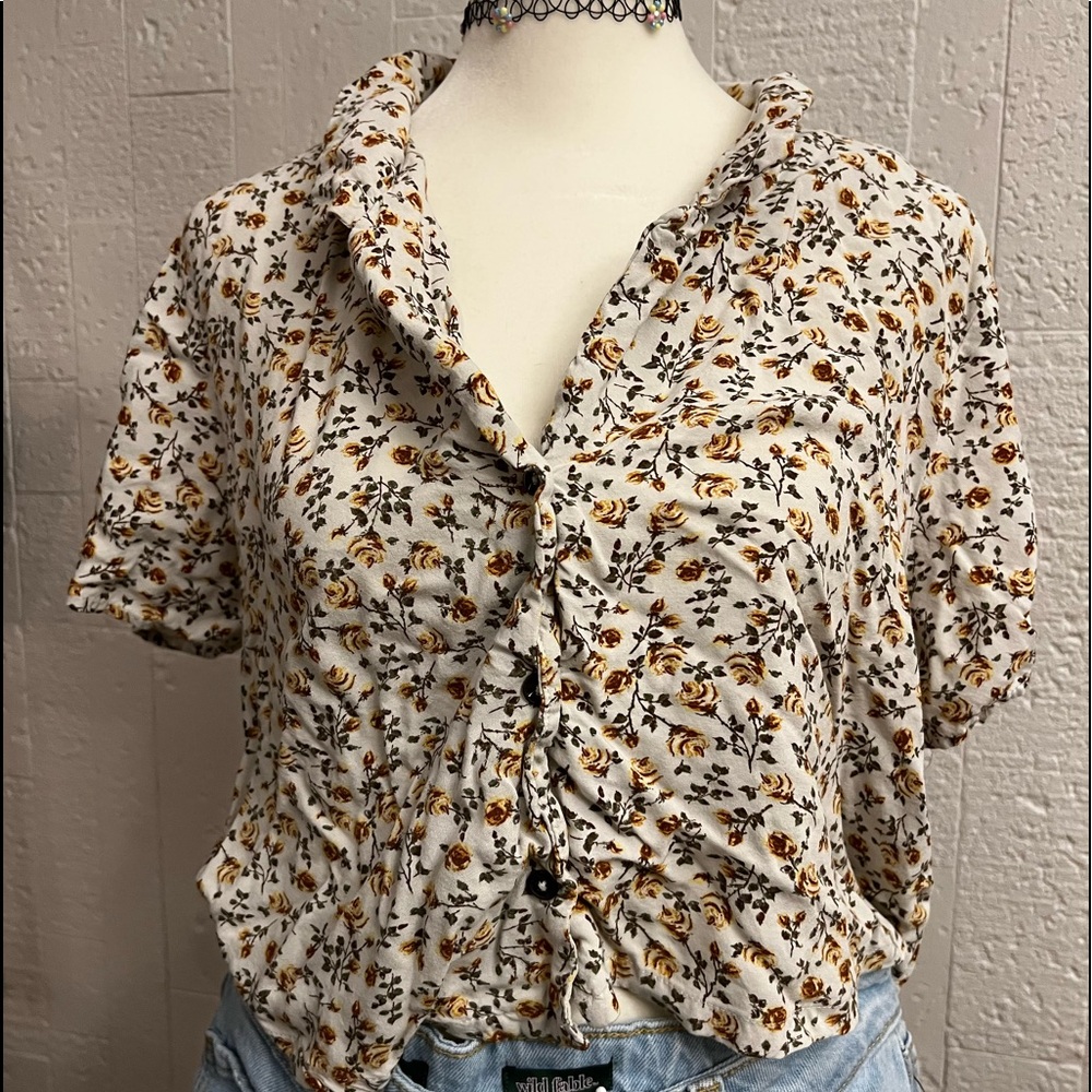 Large blouse - Picture 1 of 5